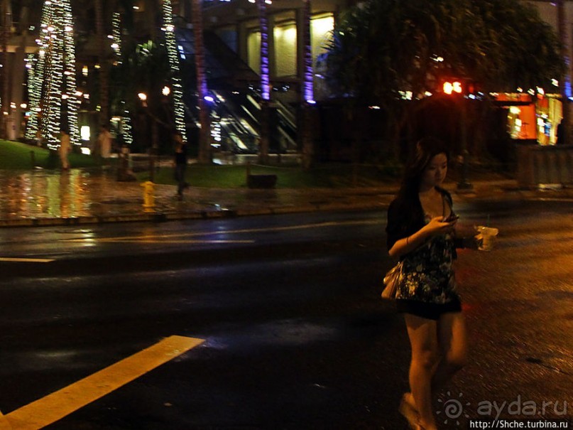 "Здесь Вам не Лас-Вегас, здесь принцип иной" — огни Вайкики