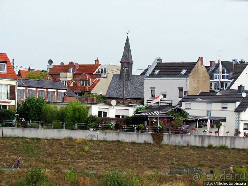 По Рейну на корабле. Городок за городком. Зюрт