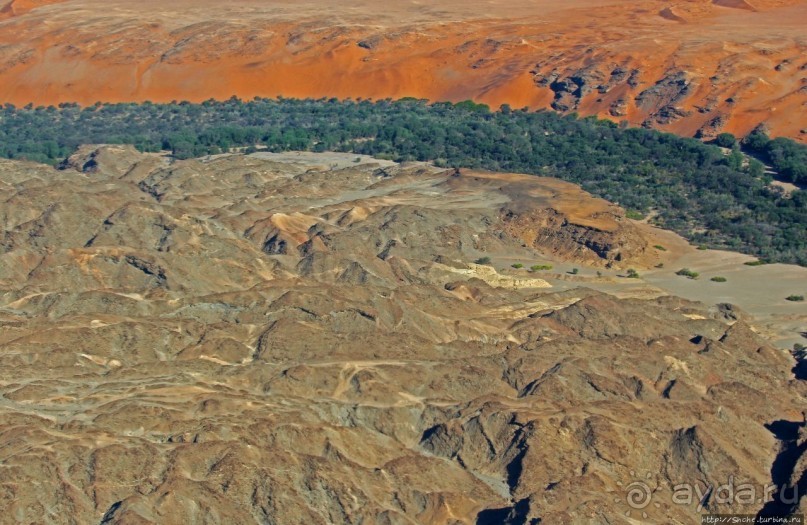 Реку в пустыне видете? А она есть!