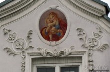 Украшения Инсбрука: мозаика, роспись, лепка