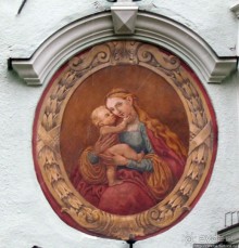 Украшения Инсбрука: мозаика, роспись, лепка