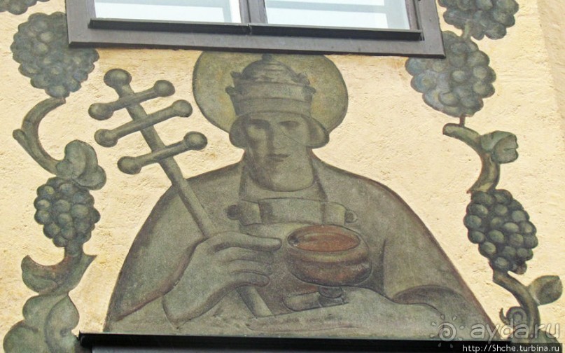 Украшения Инсбрука: мозаика, роспись, лепка