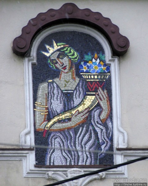 Украшения Инсбрука: мозаика, роспись, лепка