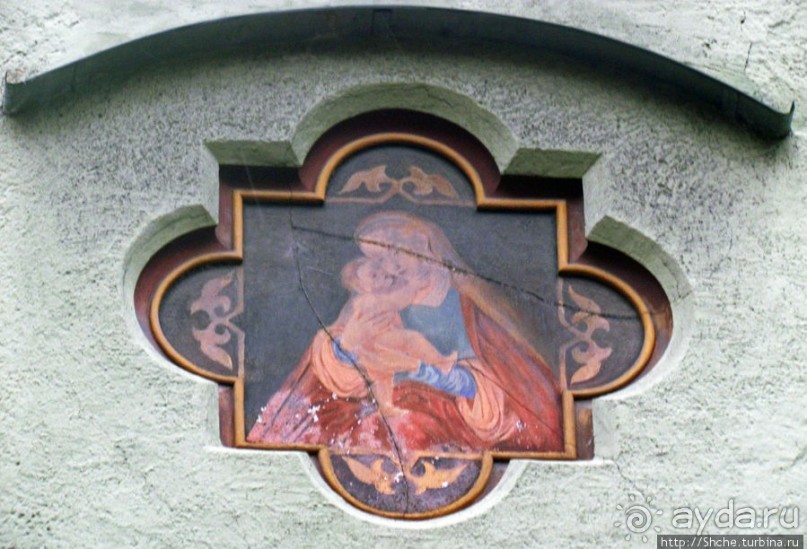 Украшения Инсбрука: мозаика, роспись, лепка