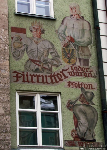 Украшения Инсбрука: мозаика, роспись, лепка