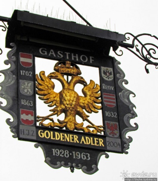 Украшения Инсбрука: мозаика, роспись, лепка