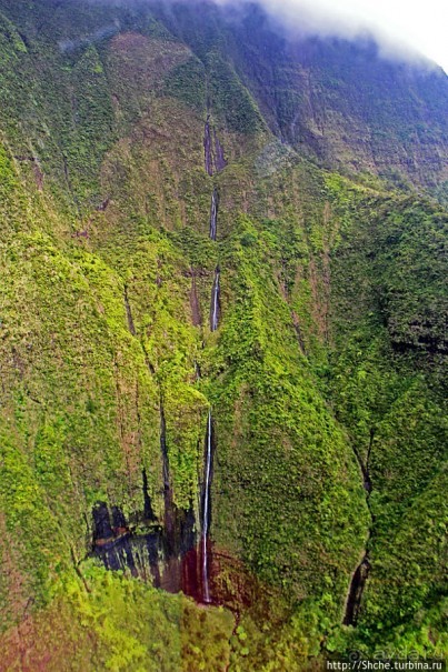 На вертолете над Кауаи. Кратер горы Ваиалеале (Wai’ale’ale)
