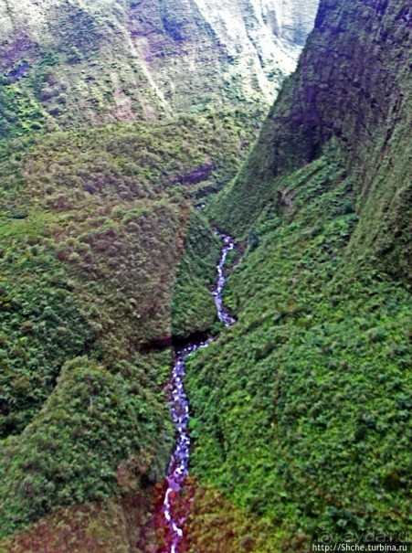 На вертолете над Кауаи. Кратер горы Ваиалеале (Wai’ale’ale)