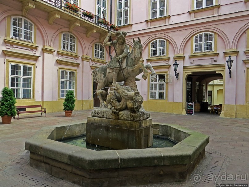 Братиславкие картинки: пешеходная зона старого города