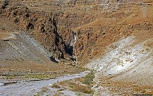 Если выглянуть в окошко, там Израиля немножко