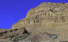 Если выглянуть в окошко, там Израиля немножко