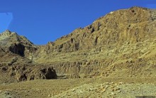 Если выглянуть в окошко, там Израиля немножко