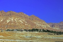 Если выглянуть в окошко, там Израиля немножко