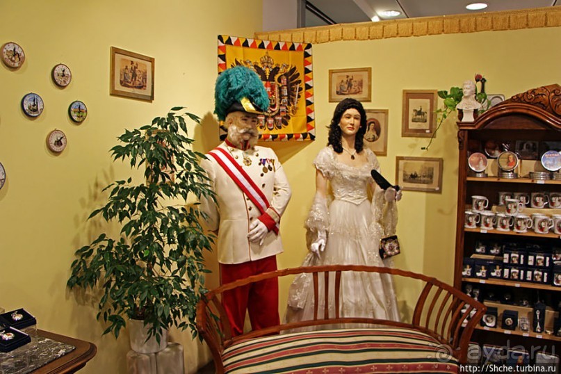 "Спят усталые качельки, горки спят..." Парк Пратер зимой