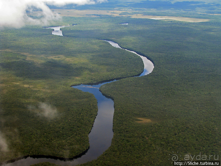 Осмотр водопада Анхель и гор нац. парка Канайма с самолета