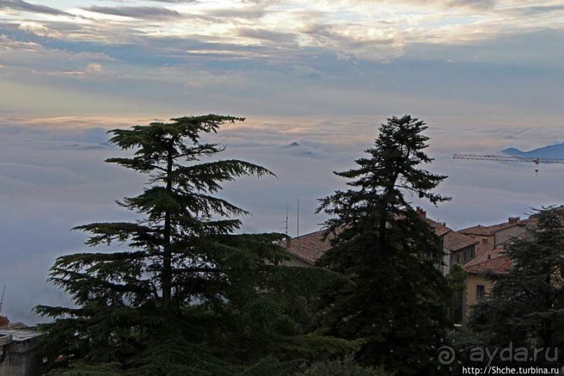 На каменном плоту... Улочки и площади Сан-Марино