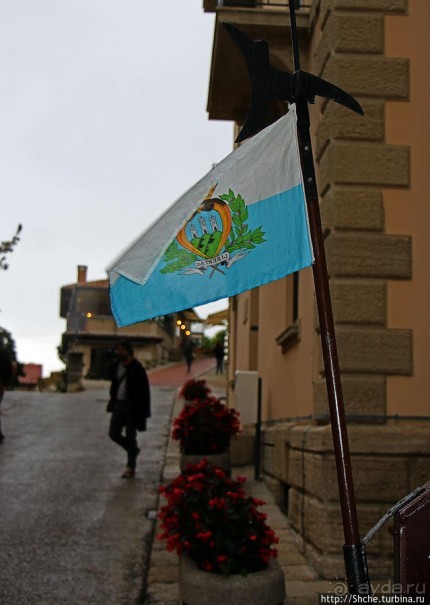 На каменном плоту... Улочки и площади Сан-Марино