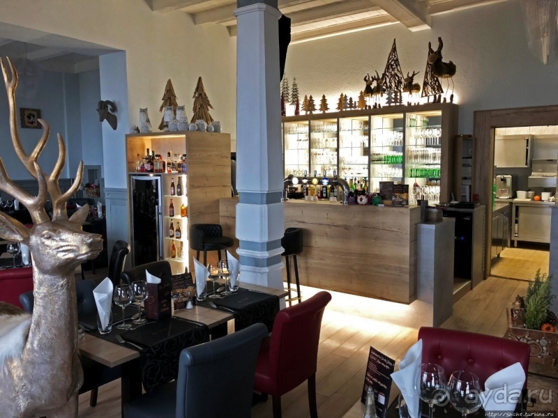 Шикарный ресторан в тысячелетнем замке