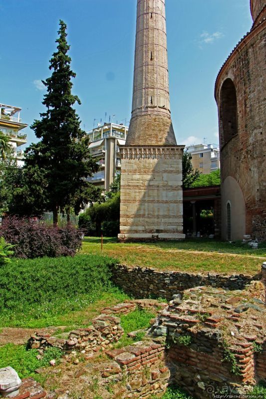 Когда строение добротное, его любая религия использует