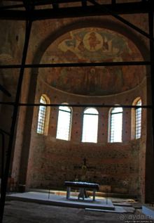 Когда строение добротное, его любая религия использует