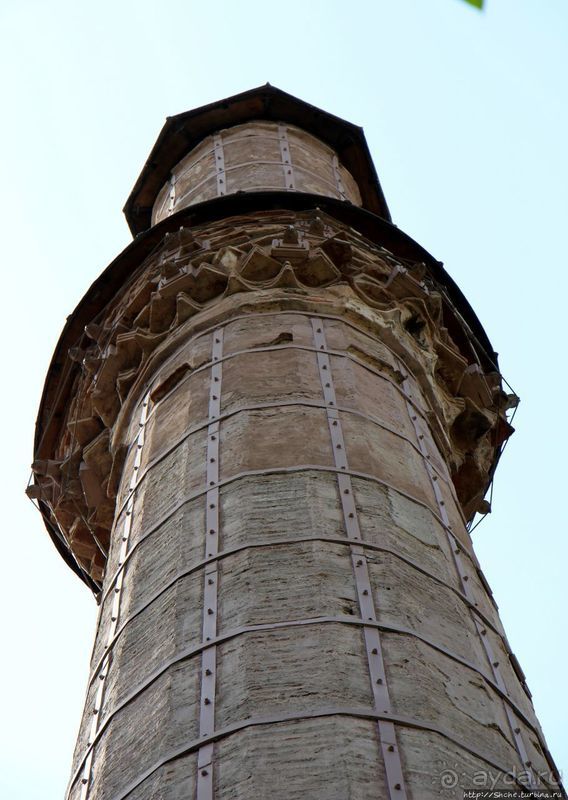 Когда строение добротное, его любая религия использует