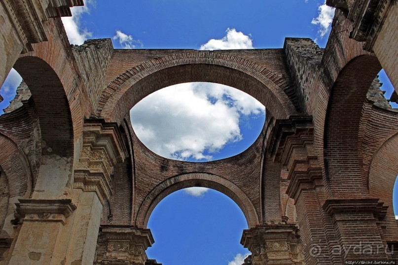 Кафедральный собор в Антигуа, когда руины лучше реставрации