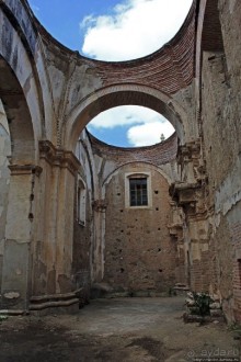 Кафедральный собор в Антигуа, когда руины лучше реставрации