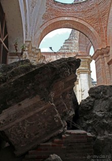 Кафедральный собор в Антигуа, когда руины лучше реставрации