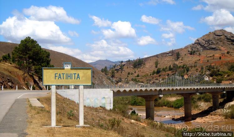 Река Mania, мост Pont de Fatihita — раскрашиваем белые пятна