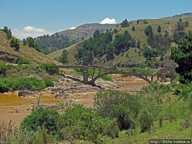 Река Mania, мост Pont de Fatihita — раскрашиваем белые пятна