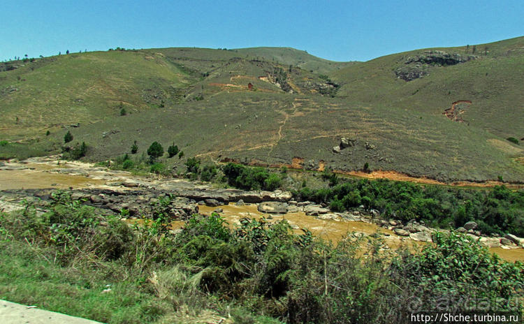Река Mania, мост Pont de Fatihita — раскрашиваем белые пятна