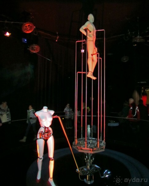 Альбом отзыва ""Кристальные миры Сваровски". 14 залов. Совет-путеводитель"