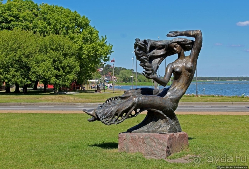 Хорошая де(ре)вушка Нида! А чем же она хороша