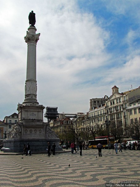 Главная площадь Португалии — площадь Россио в Лиссабоне