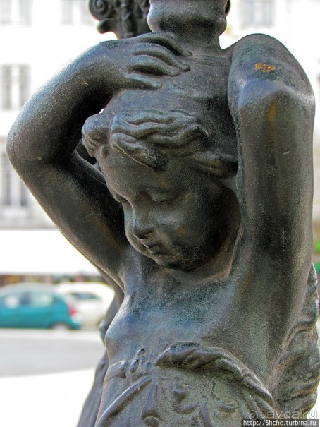 Главная площадь Португалии — площадь Россио в Лиссабоне