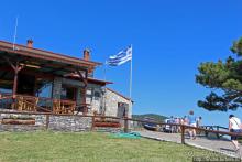 А боги смотрели сверху и ухмылялись