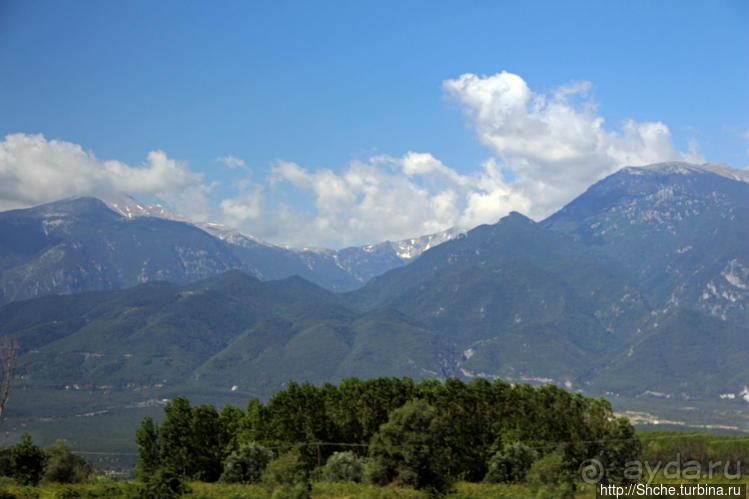 А боги смотрели сверху и ухмылялись