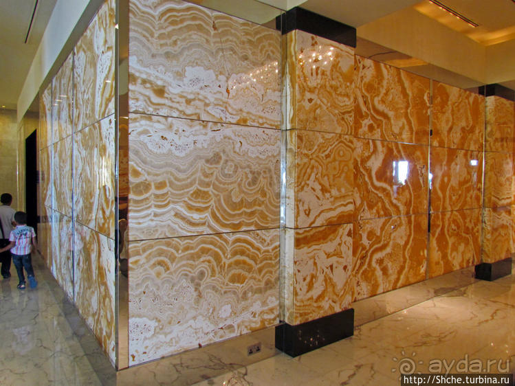 Обед в роскошном отеле "Интеркотиненталь"