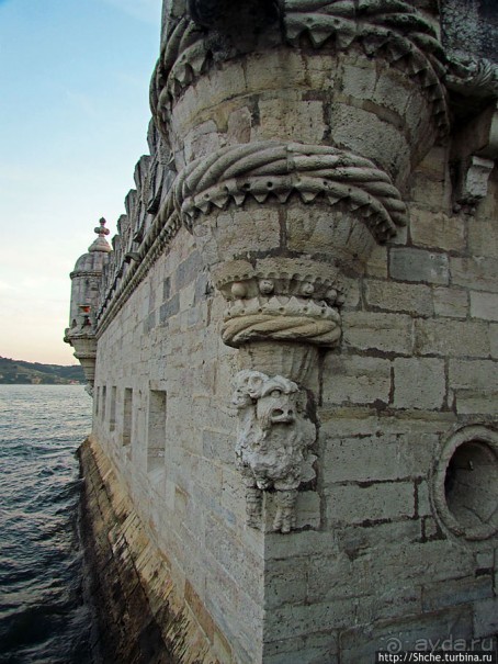 Прекрасный образец в стиле мануэлино