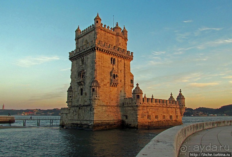 Прекрасный образец в стиле мануэлино