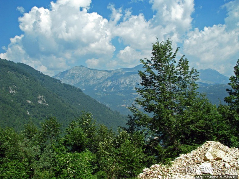 Черногорские картинки. Кто-то назвал эти горы "черные"