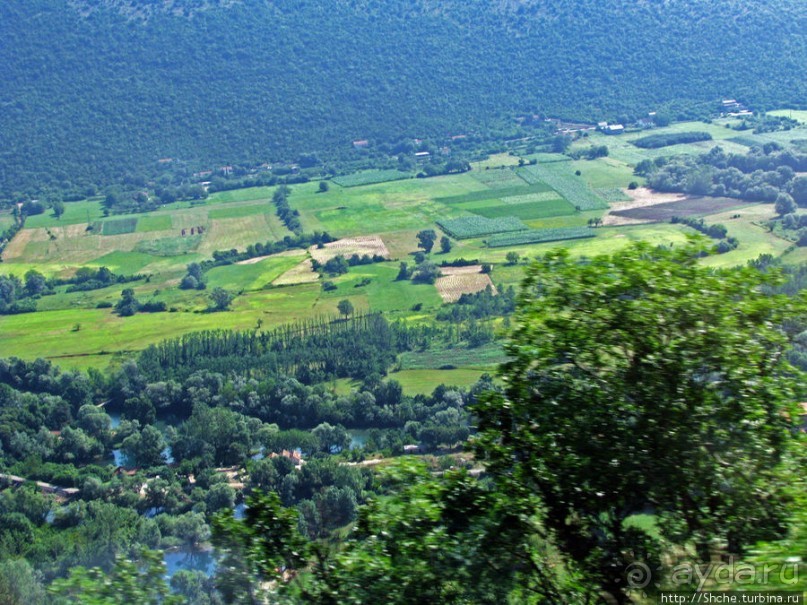 Черногорские картинки. Кто-то назвал эти горы "черные"