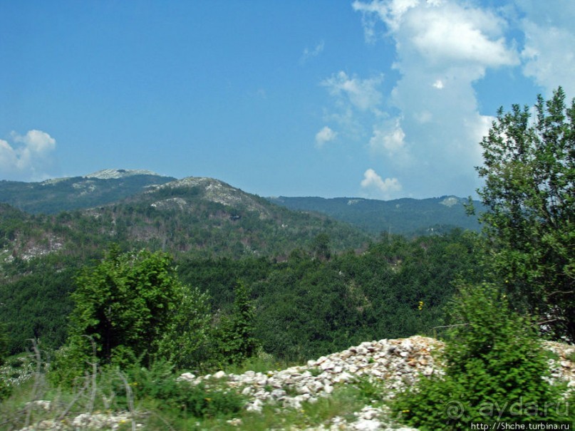 Черногорские картинки. Кто-то назвал эти горы "черные"