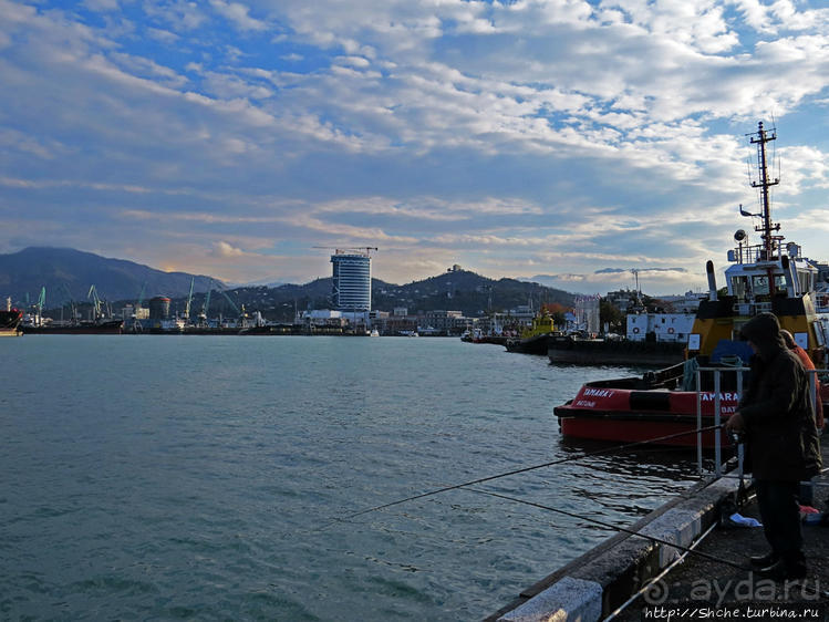 Предзимнее настроение Батумского порта