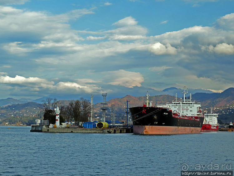 Предзимнее настроение Батумского порта