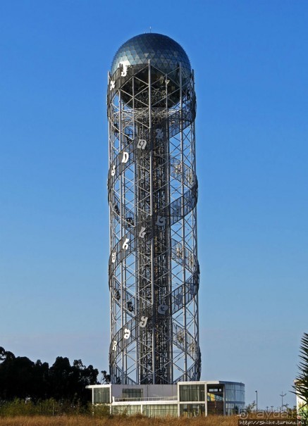 Предзимнее настроение Батумского порта