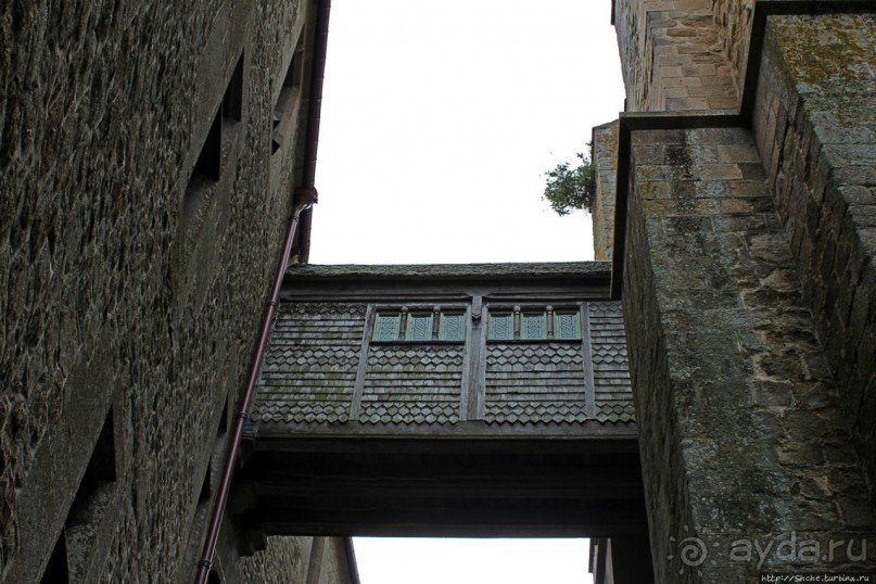 Аббатство св. Михаила — художественный и инженерный шедевр