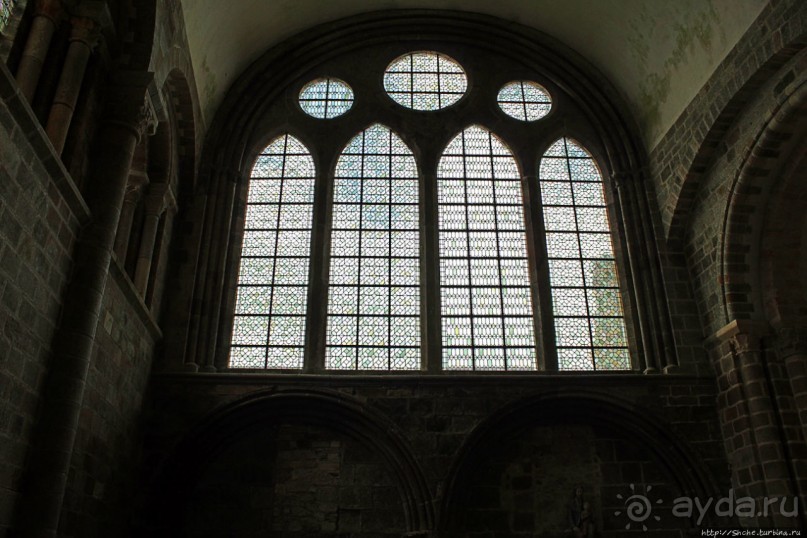 Аббатство св. Михаила — художественный и инженерный шедевр