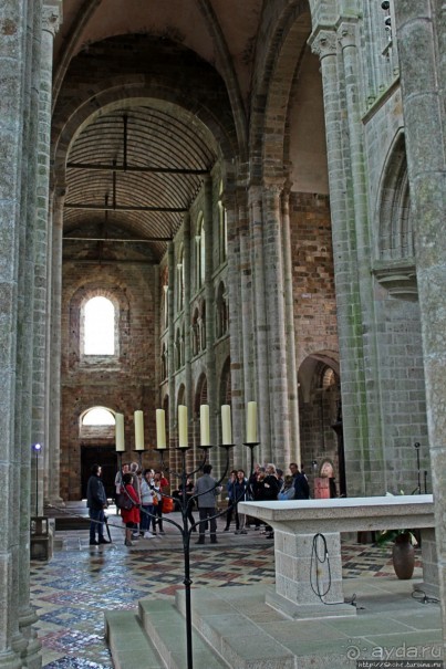 Аббатство св. Михаила — художественный и инженерный шедевр