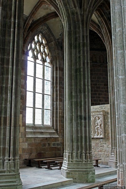 Аббатство св. Михаила — художественный и инженерный шедевр